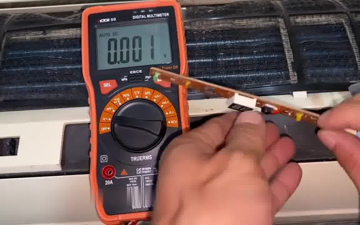 大金空调故障代码u4信号故障如何处理请问这个故障要怎么办