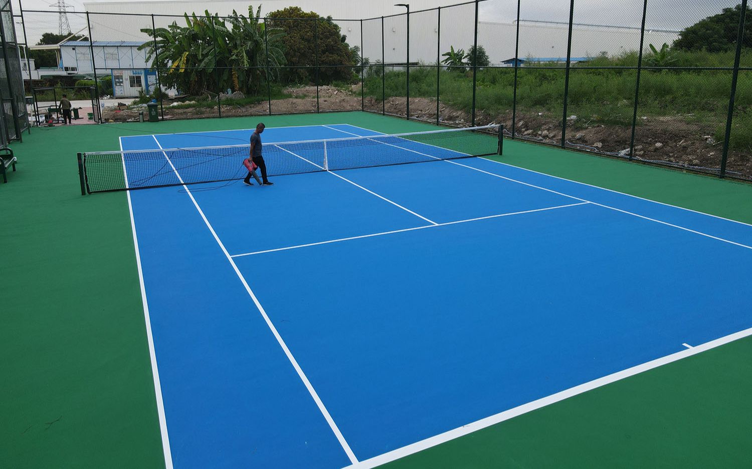 网球场地面用什么材料好 奥宏体育