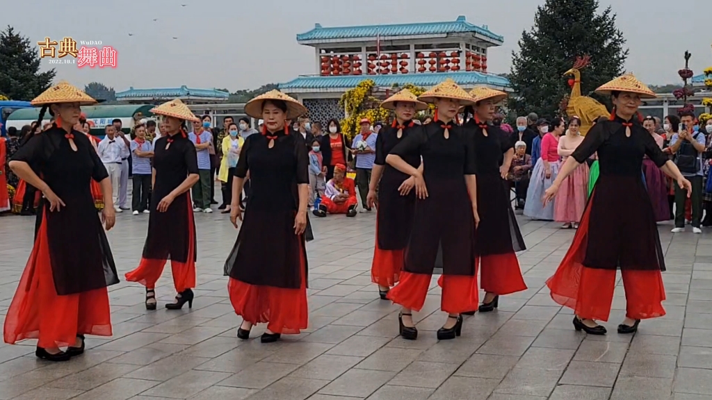 [图]舞蹈汇演（二）《舞蹈走秀》礼容雅韵、端庄大气、刚柔并济！