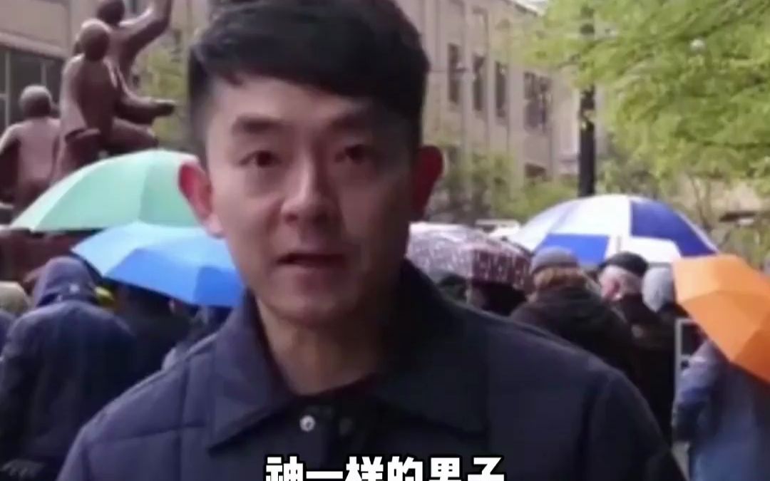 [图]被称为神一样的男人，奶音猛男刘骁骞，央视驻外战地记者#刘骁骞 #陆上行舟！