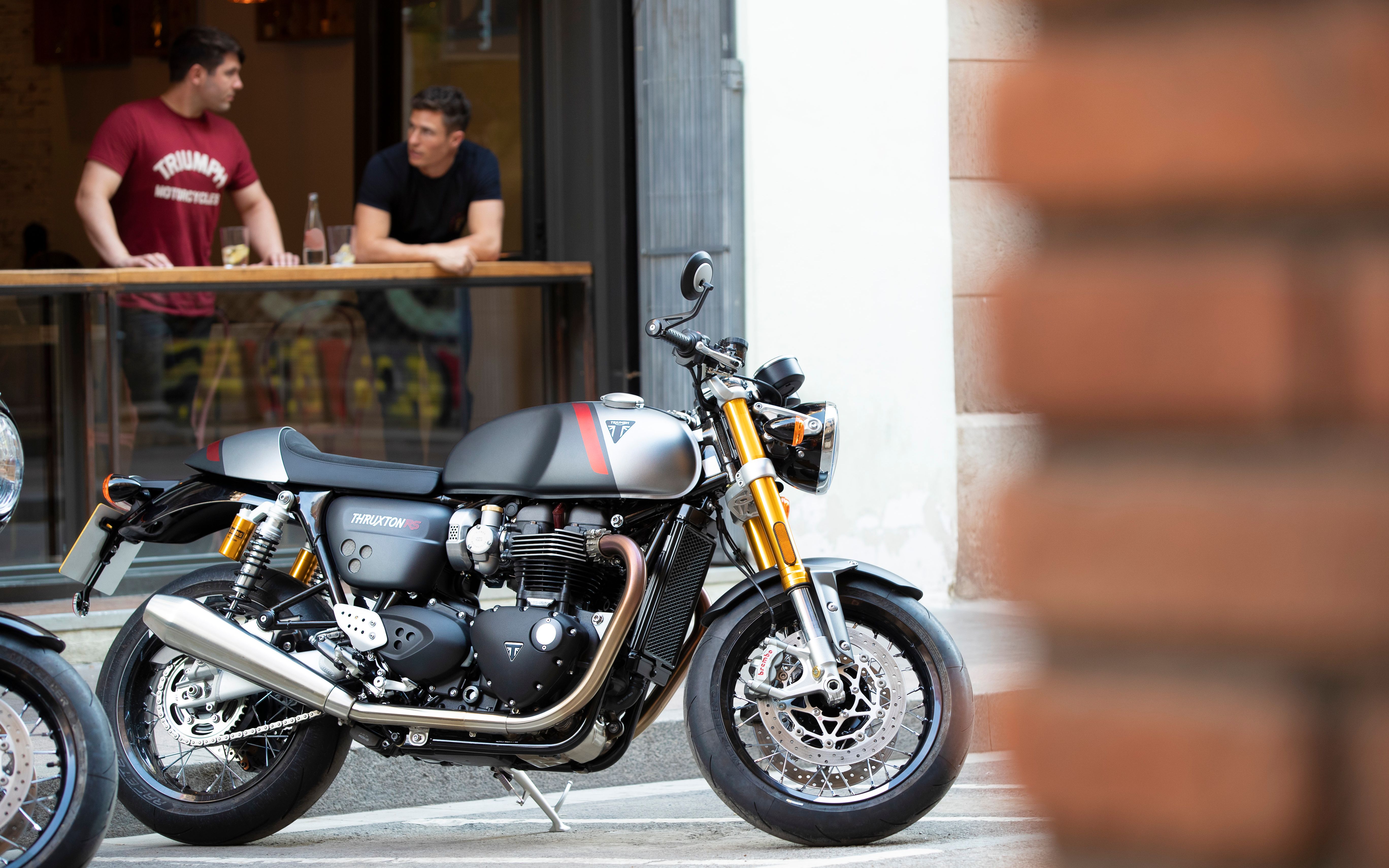 教科书式的英伦经典咖啡终于来临——凯旋thruxton_哔哩哔哩_bilibili
