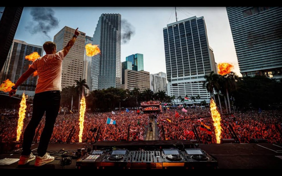 [图]【官方4K】Armin van Buuren - Live @ Ultra Music Festival Miami 2023