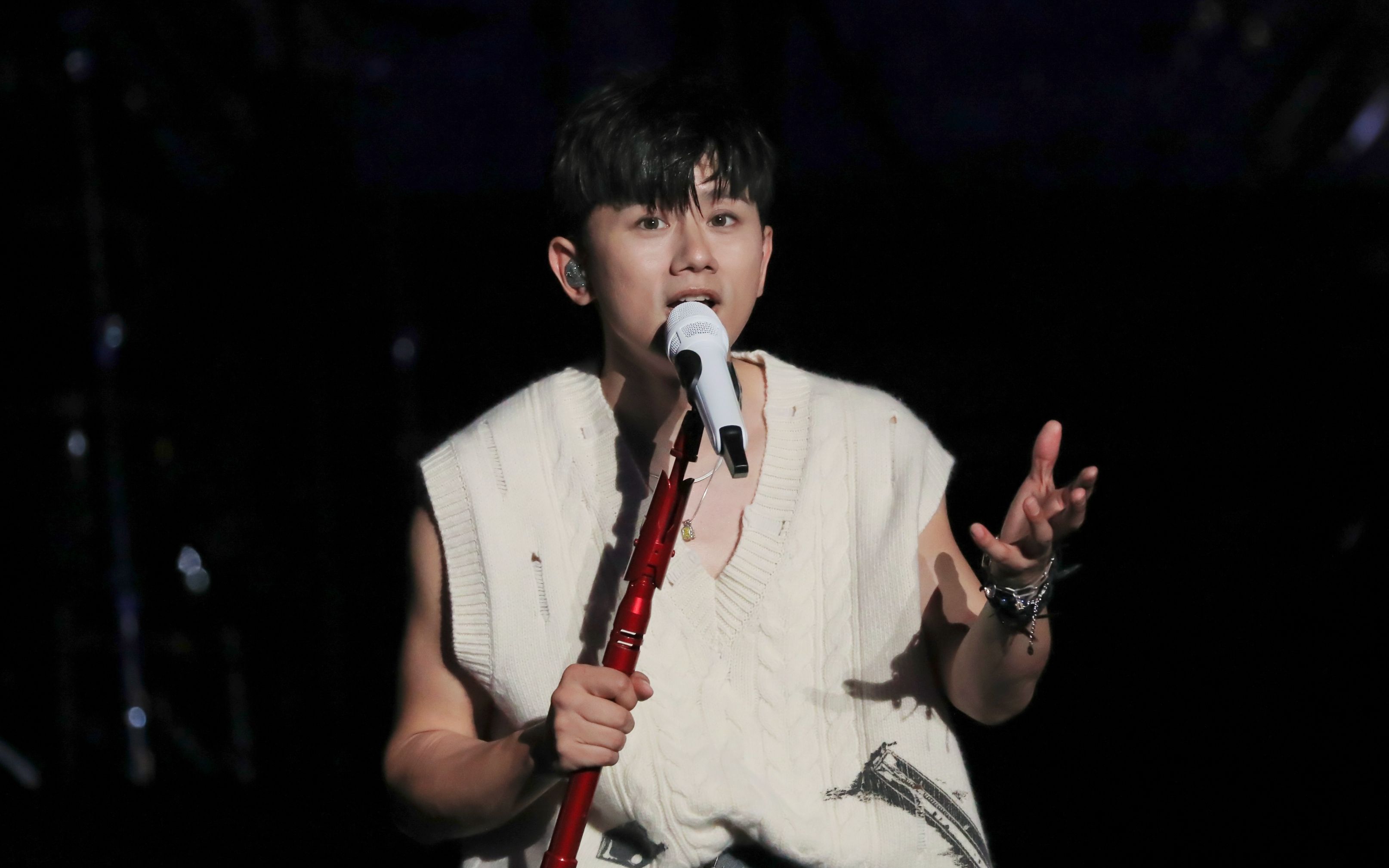 《我们都一样》张杰2023.04.01未·live 「曜·北斗」演唱会广州首场