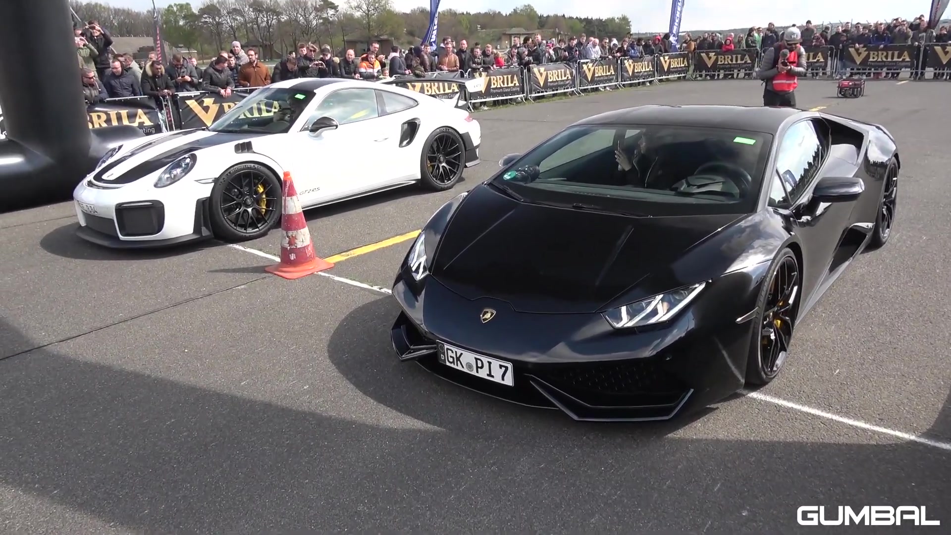 保时捷991 gt2 rs vs 兰博基尼huracan lp610,巅峰对决_哔哩哔哩 (゜