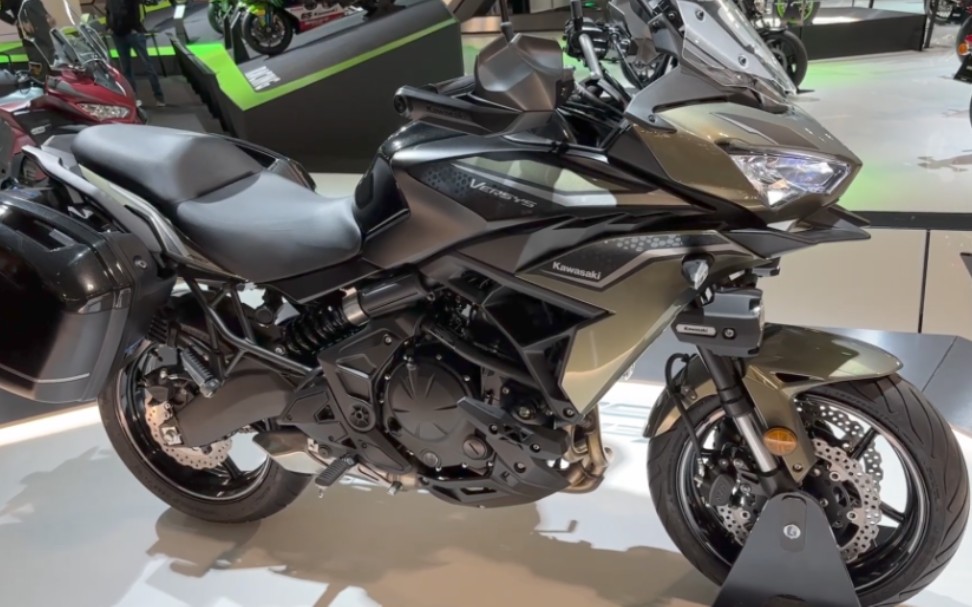 2023款 川崎 versys 650 tourer plus