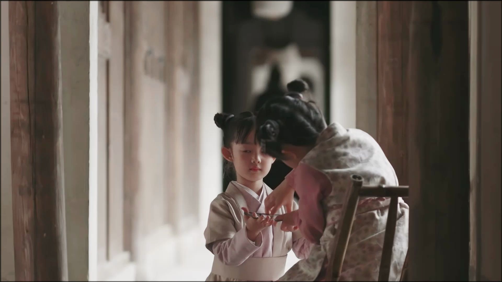 偷偷生下女儿后被前夫发现了丨邱饼