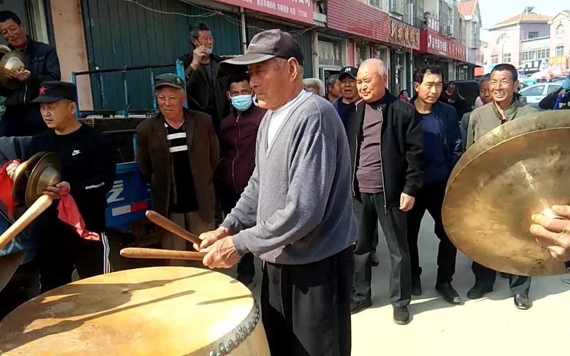 [图]农村老年锣鼓队