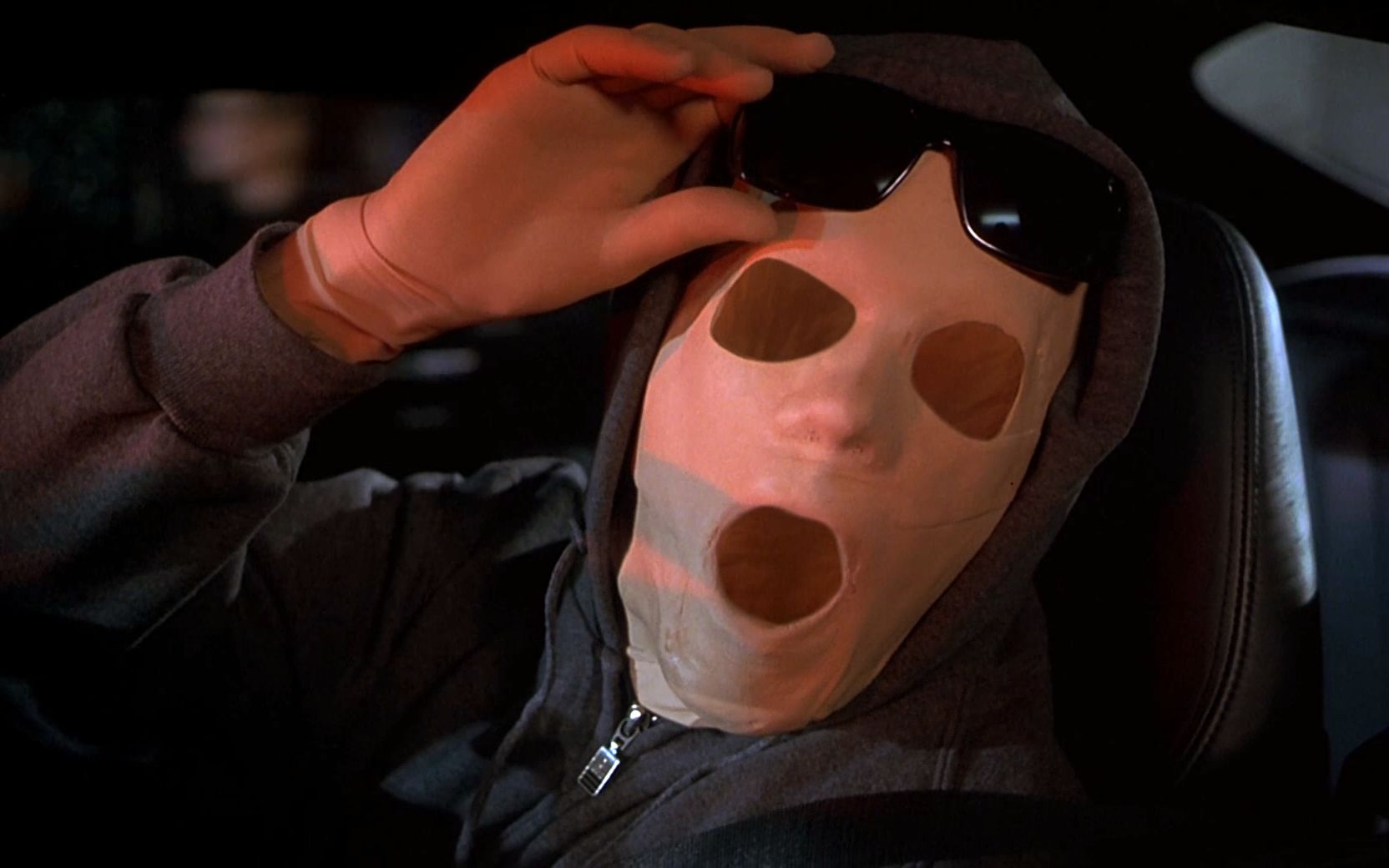 透明人科学怪人用自己做试验获得隐身后开始为所欲为