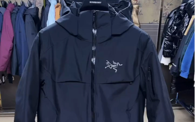 始祖鸟macai jacket户外滑雪服