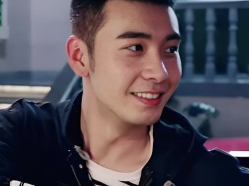 《灭狼行动》史上最帅的外卖员陈星旭