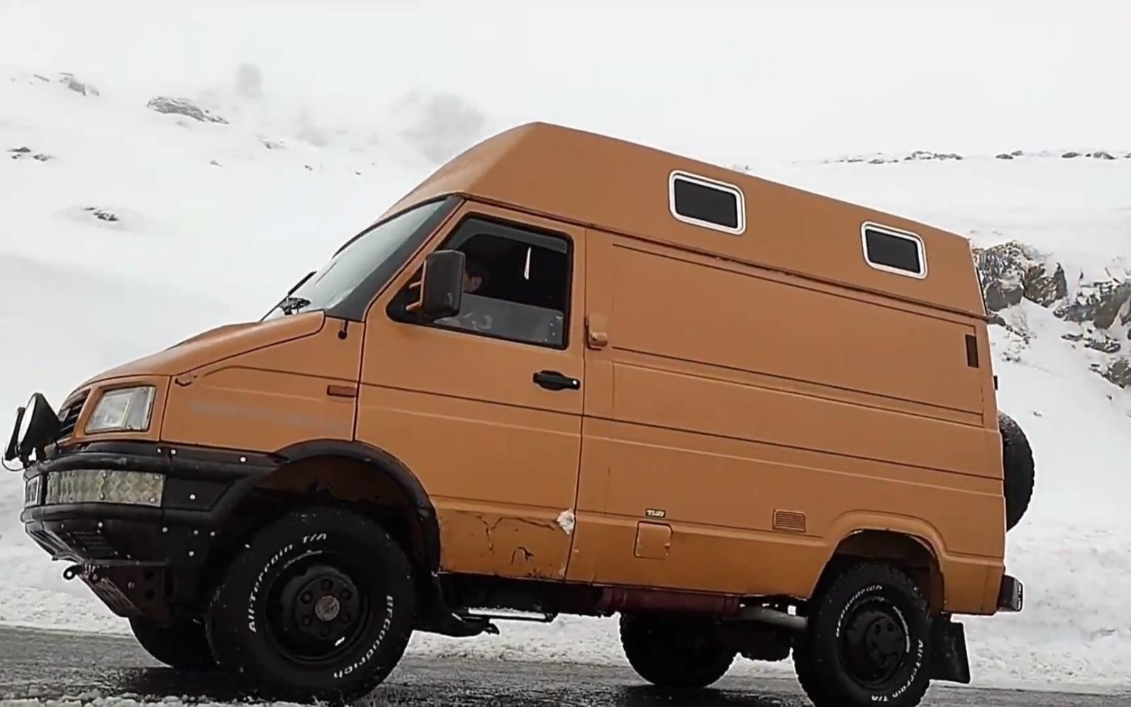 依维柯得意4x4b型房车的冰雪之旅