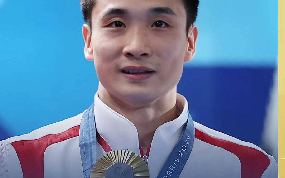 曹缘10米跳台金牌