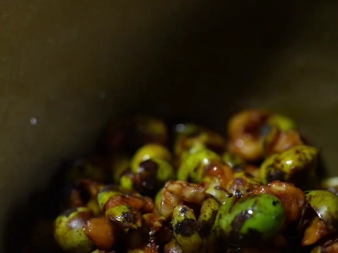 热在中伏,长夏将尽.一碗山枇杷冰粉让人暑气尽消