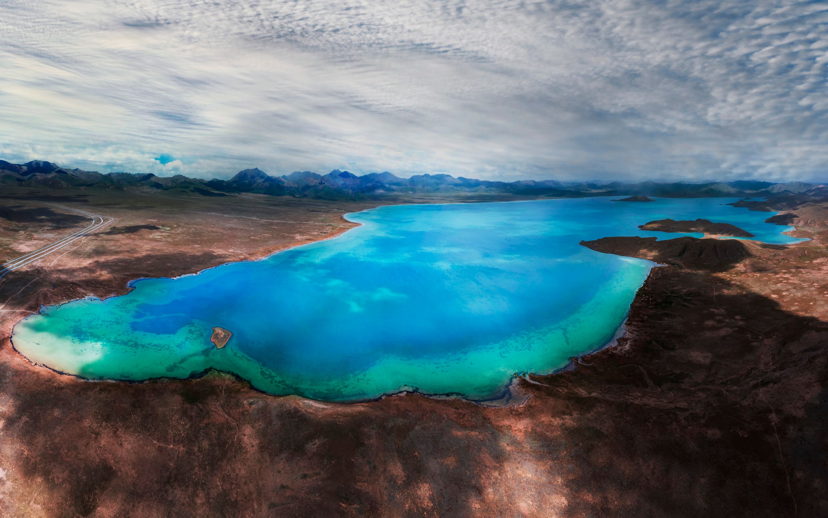 航拍青海豆措:传说中的苦海,竟然如此美丽