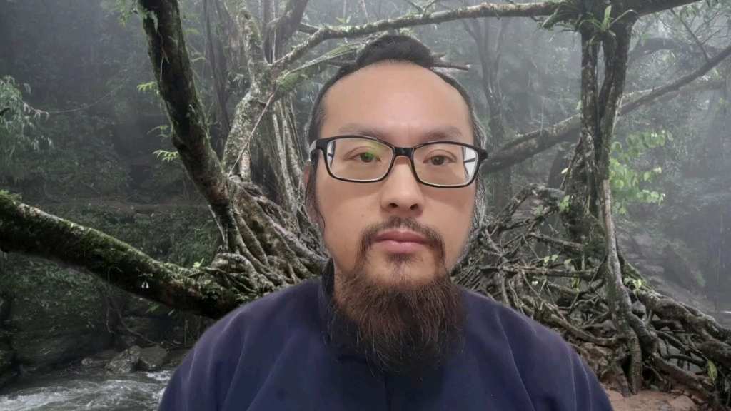 周易预测学者谭坤明讲道德经第七章,天地长生不死,圣人天下共尊的智慧