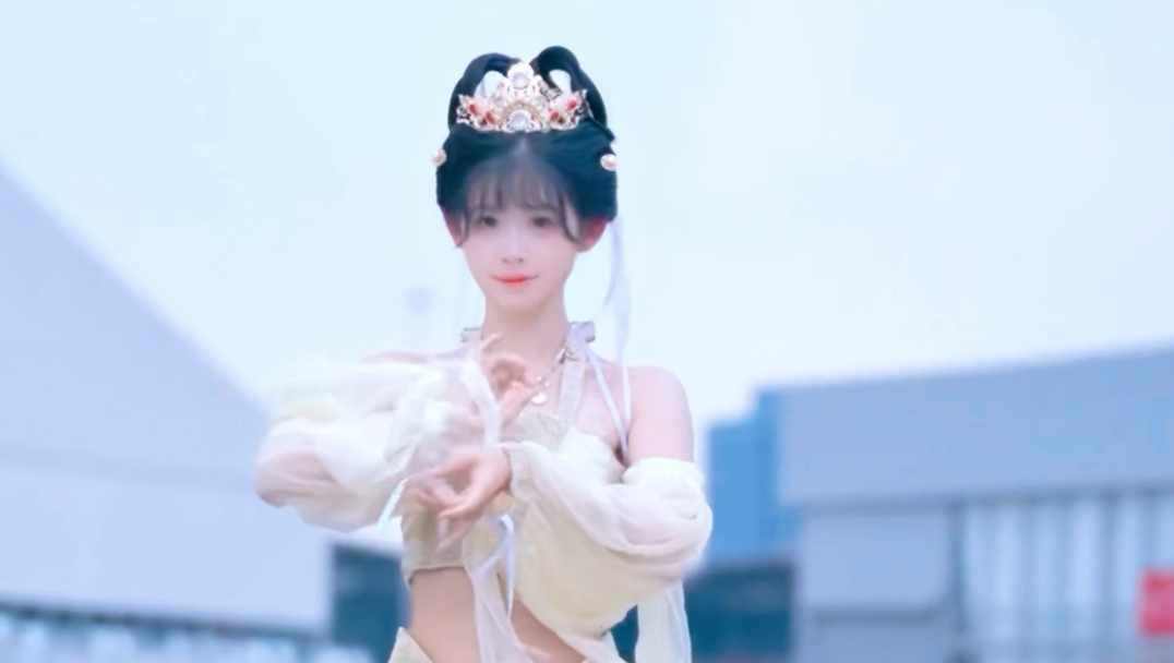 烫在她脚 疼在我心