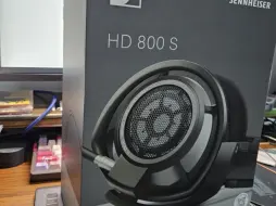 Descargar video: 萌新买的森海塞尔 HD800S开箱