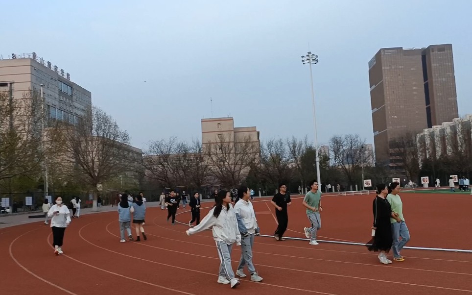 [图]《大四毕业前记录》大四毕业前的每一天都是那么美好，珍惜每一分每一秒。