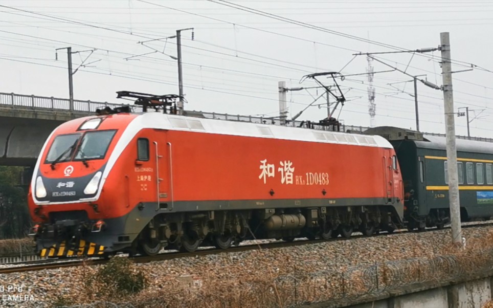 京沪线,电力客车z268次(上海-呼和浩特)通过无锡北站