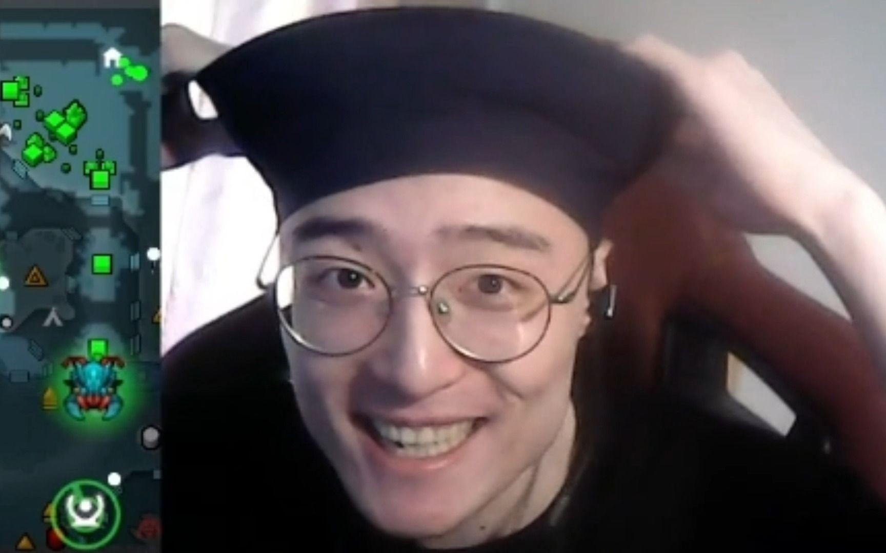 dota2 ok林仔 电子宠物给主人秦王展示小帽玩具!