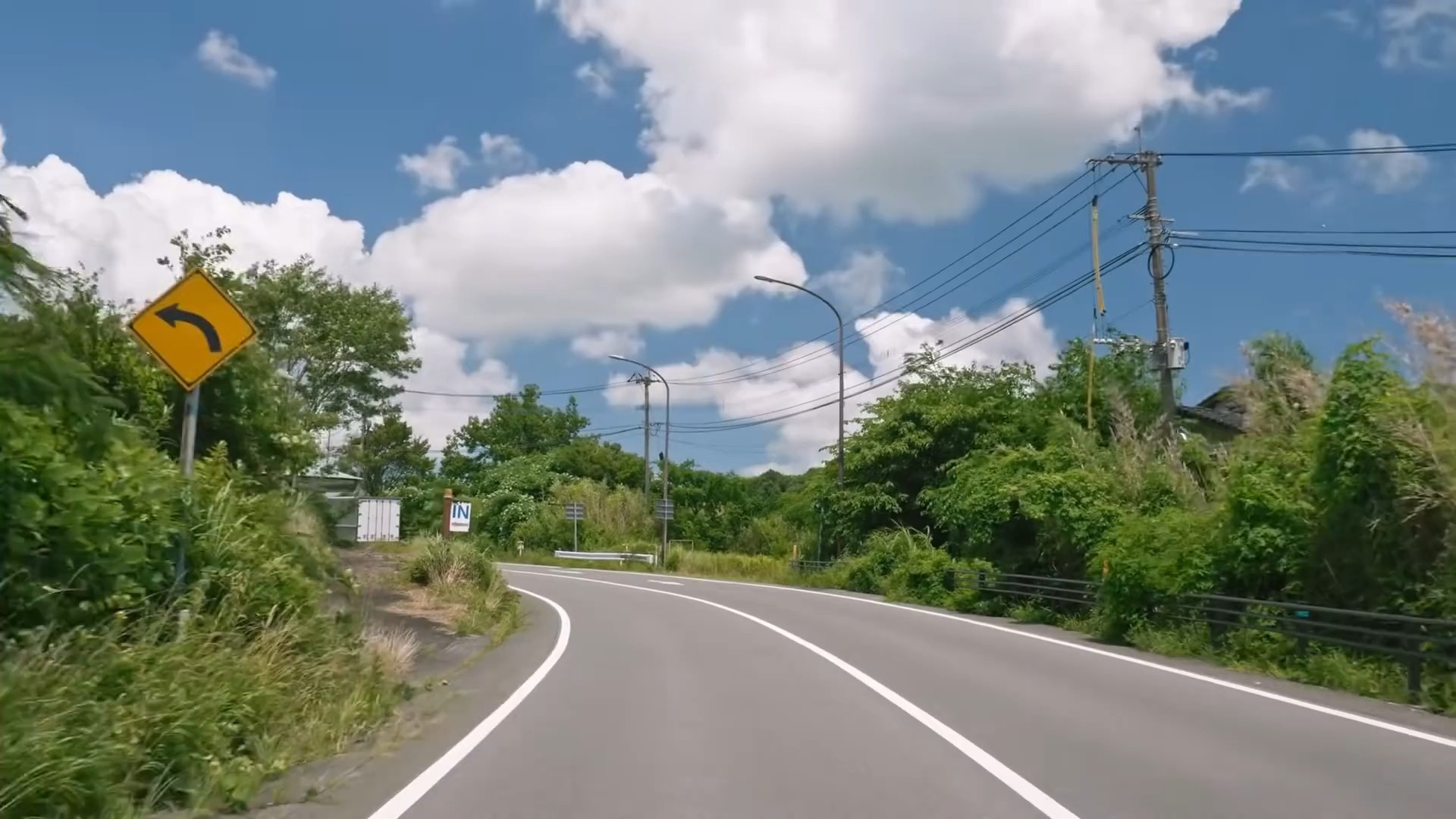 第一视角 开车行驶在九州熊本县阿苏全景线公路风景大道