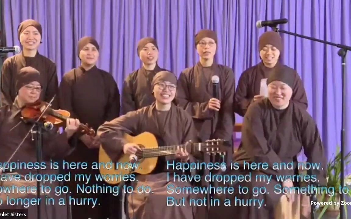 [图]歌曲：幸福是此时此地-现场视频后面有中文版和日语版Happiness is here and now