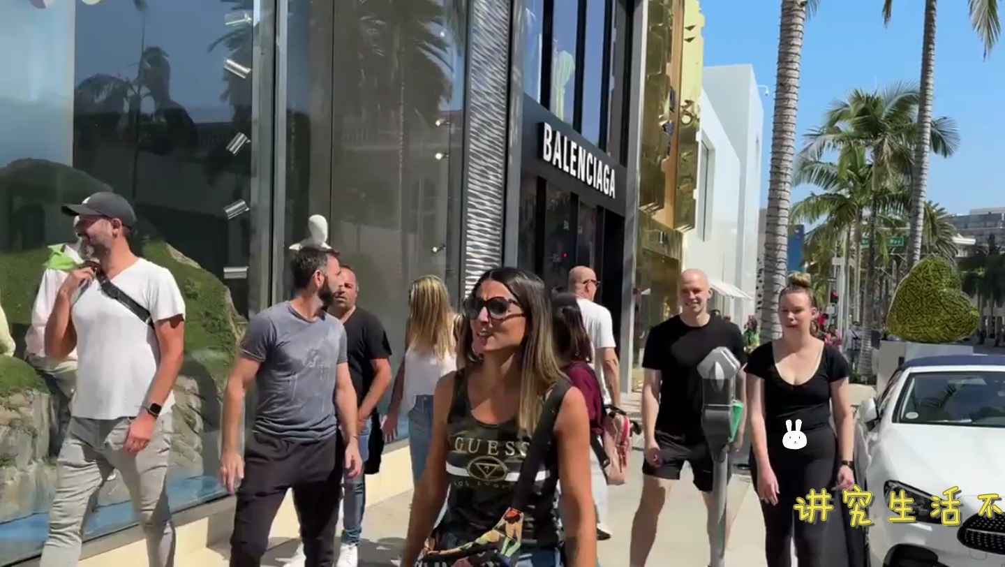 讲究生活不讲究:偷闲来夏威夷度个假夜晚漫步海边被随着音乐起舞的