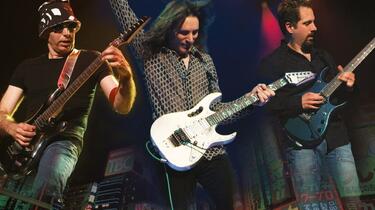 G3 - 2005年东京现场（Joe Satriani, Steve Vai, John Petrucci）_哔哩