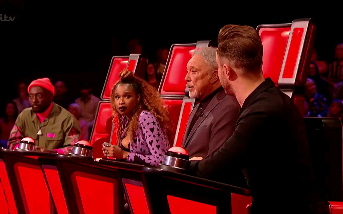 来自汤姆爵士sirtomjones和jenniferhudson在英国好声音上的itsamans