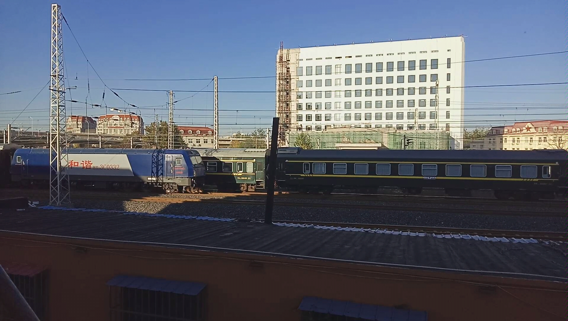 【中国铁路】运转段拍车,由hxd3c,0332担当的k2387次快速通过.