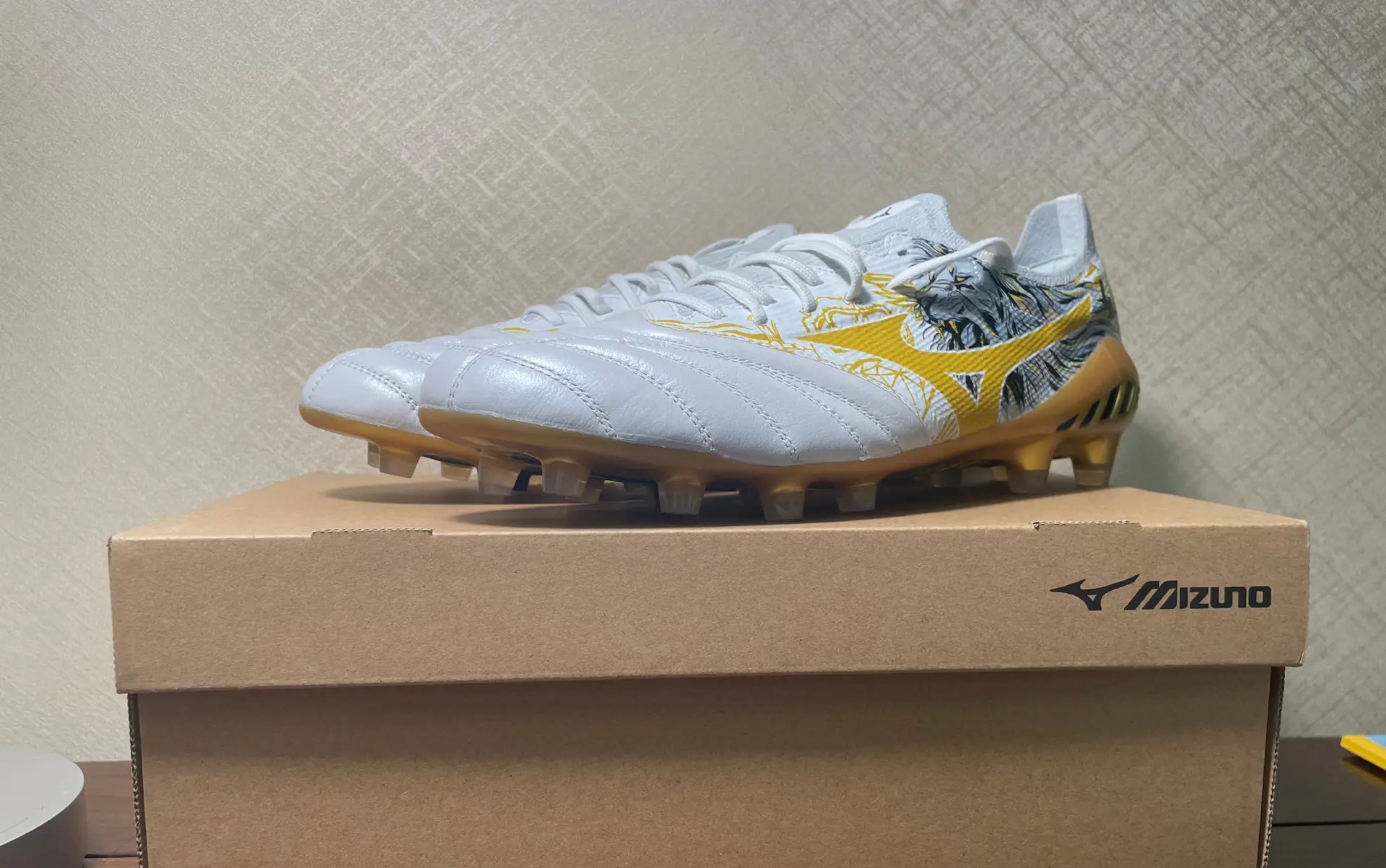 美津浓neo3贝塔拉莫斯限量款足球鞋沉浸式开箱