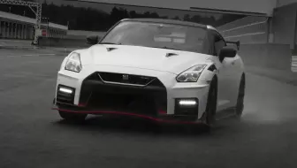 最强战神 海外试驾日产gt R Nismo 哔哩哔哩 Bilibili