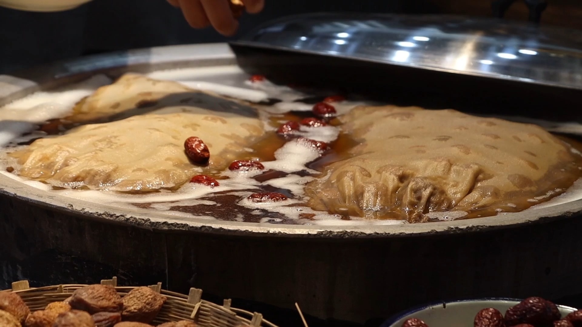 [图]寻味敦煌——文化交融的美食传奇