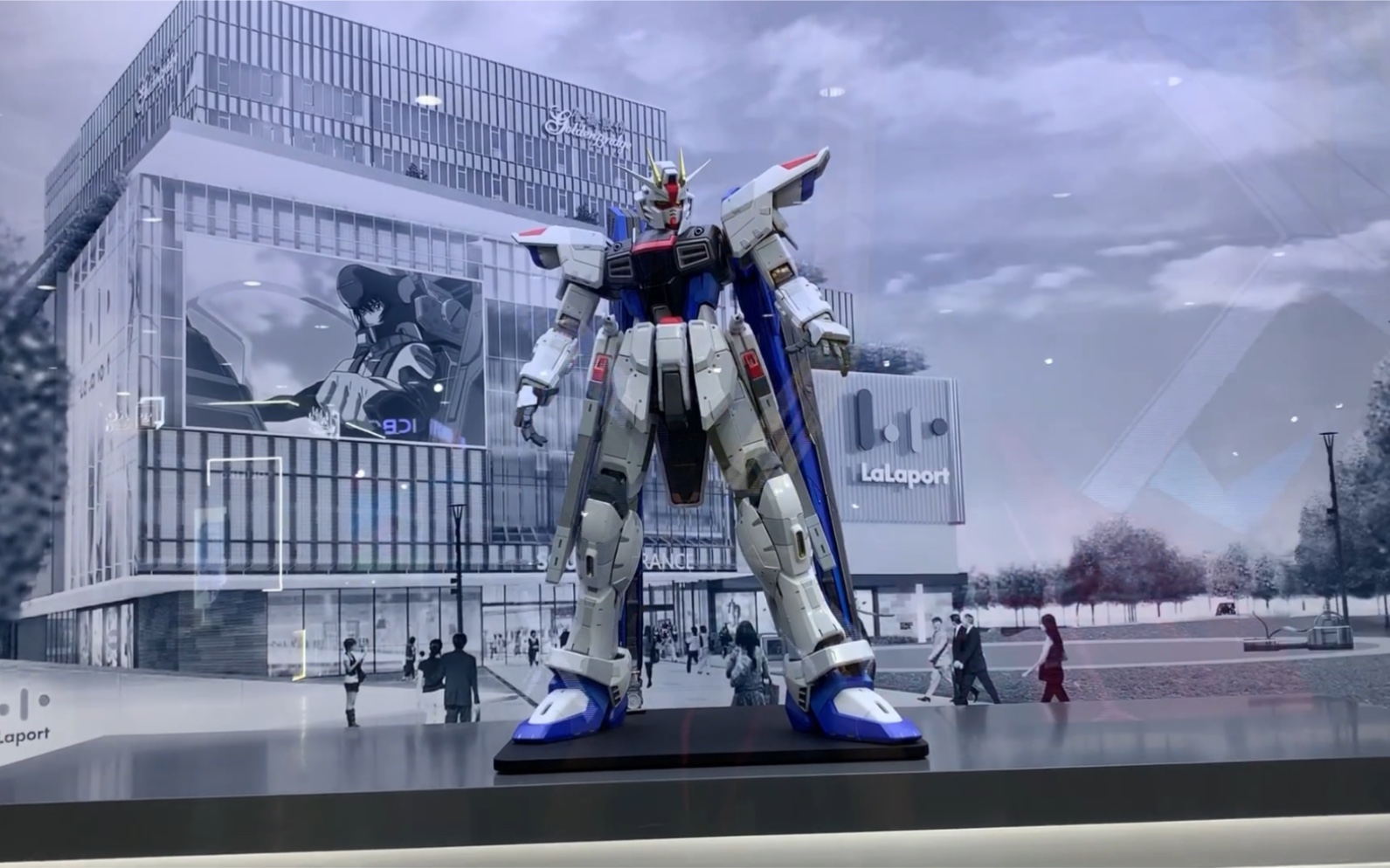 cicf 广州动漫展 高达展区 自由高达立像 会场限定