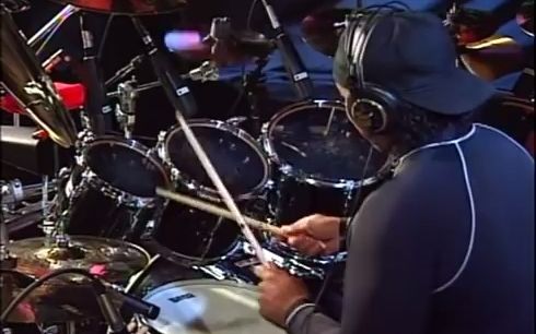 戴夫马修斯乐队的神奇鼓手Carter Beauford卡特贝福,外号泡泡糖大师金左手~哔哩哔哩bilibili