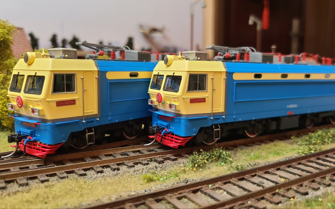 韶山4g 电力机车( ss4g)