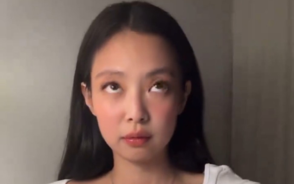 Jennie和妈妈聊wifi...妈妈就这么打了广告哔哩哔哩bilibili