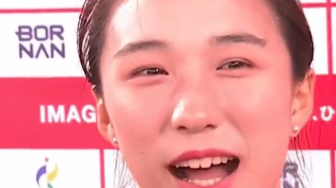 小孩姐陈妤颉：比完了！下班了！三金一银，我真牛啊！