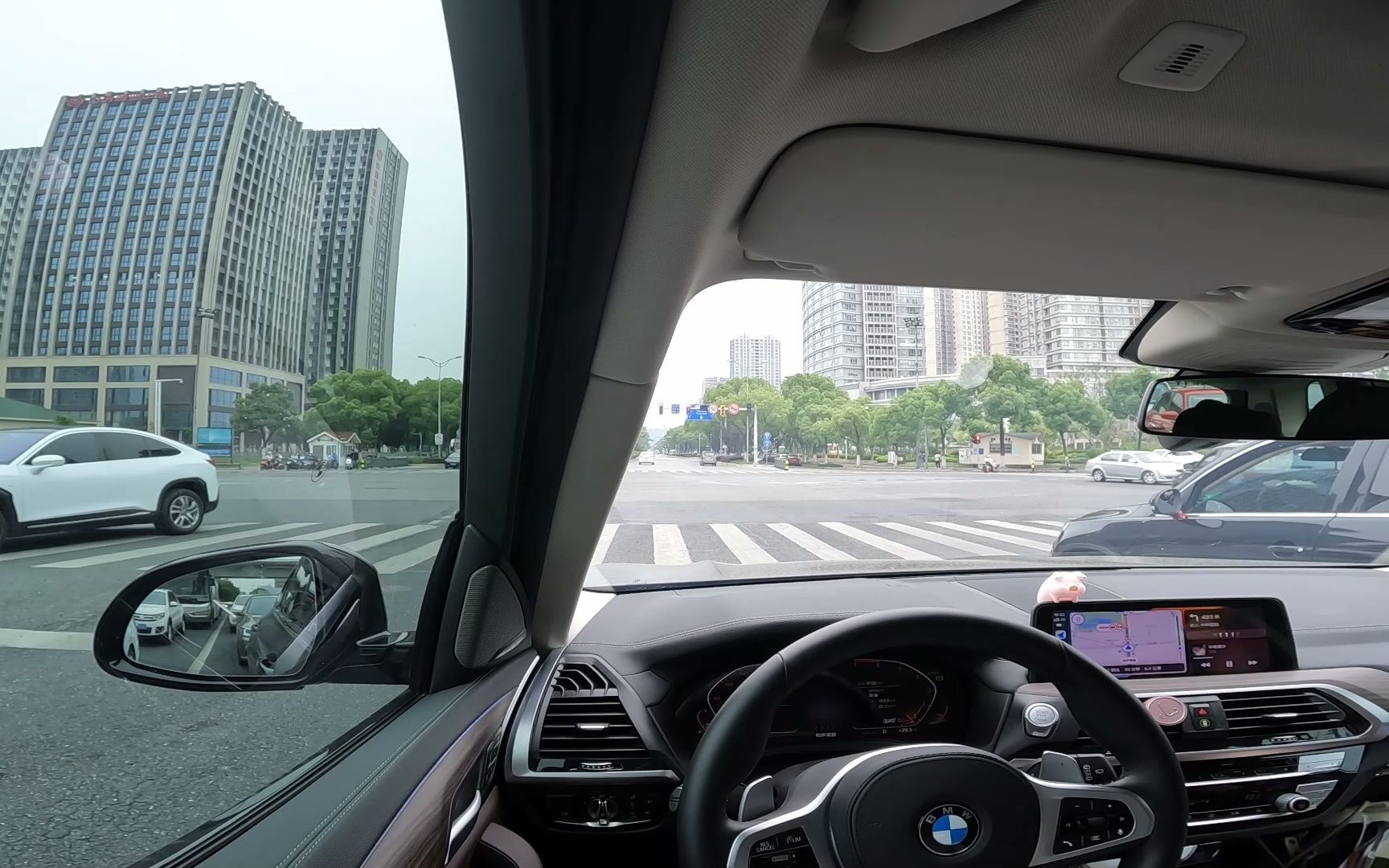 活动  【宝马x3】第一视角 一起开车去吃夏天的第一顿火锅吧