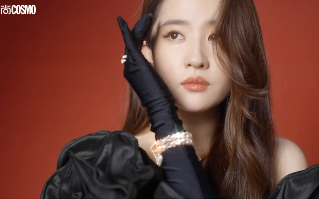 刘亦菲《时尚cosmo》六月刊拍摄花絮!怼脸拍!