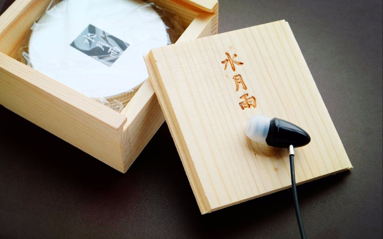 鉴赏水月雨vxpro平头耳塞