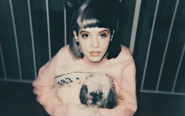 【melanie martinez】牙牙现场演唱弃曲curly cue 与 birthing