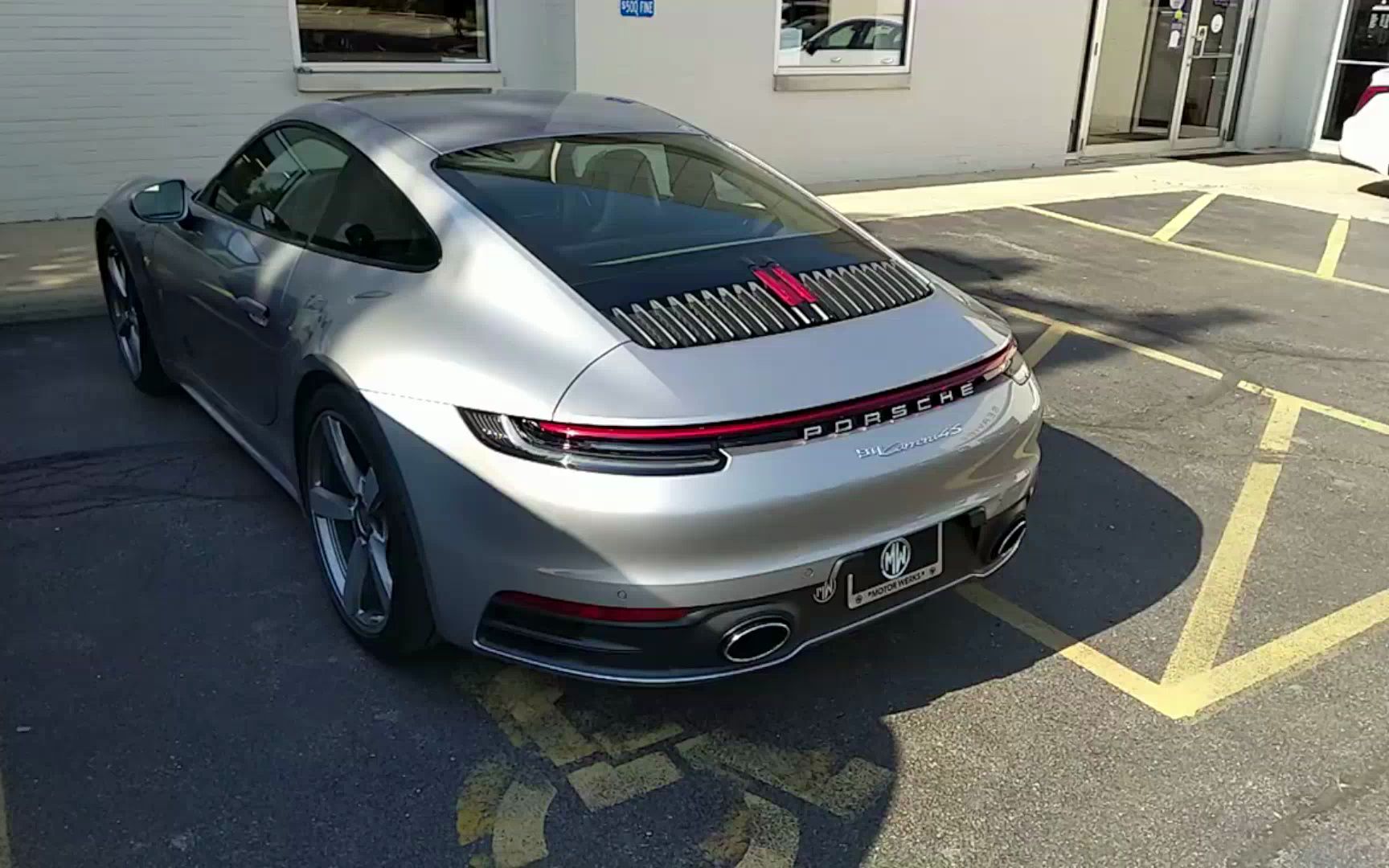 3年前的保时捷卡雷拉4s,内饰质量与斯巴鲁不相上下