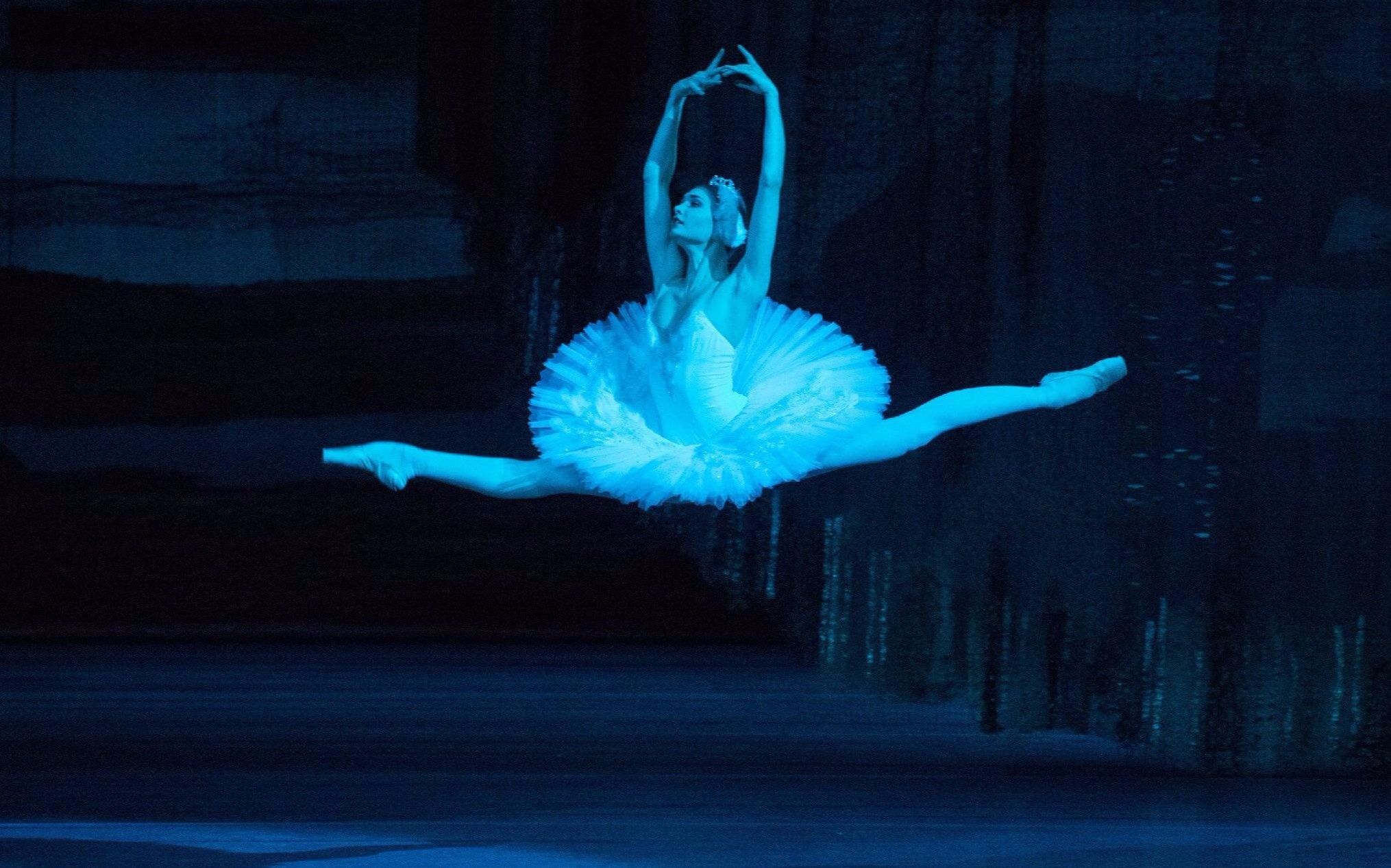 芭蕾莫斯科大剧院芭蕾舞团天鹅湖白天鹅片段kovalevarodkin