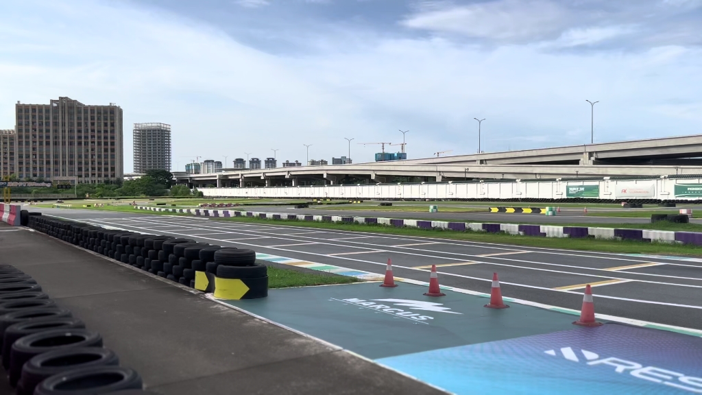 珠海国际赛车场内卡丁车刷圈1