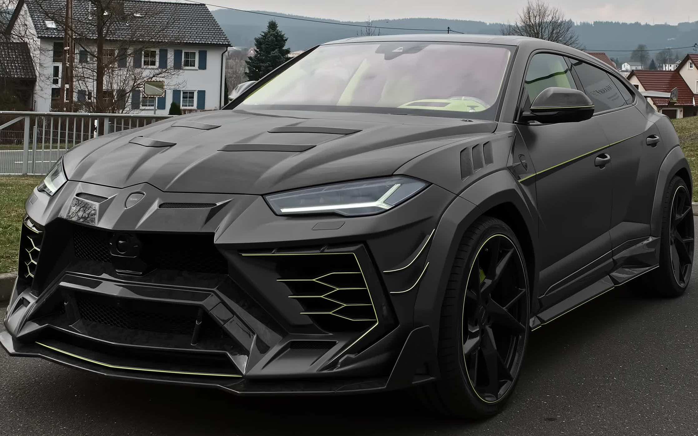 名车观赏:2021款兰博基尼 乌鲁斯 维娜图斯