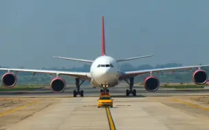 Télécharger la video: 欧洲货运航空|空客A340-600客机，法式大长棍不管是真面还是侧面都太好看了