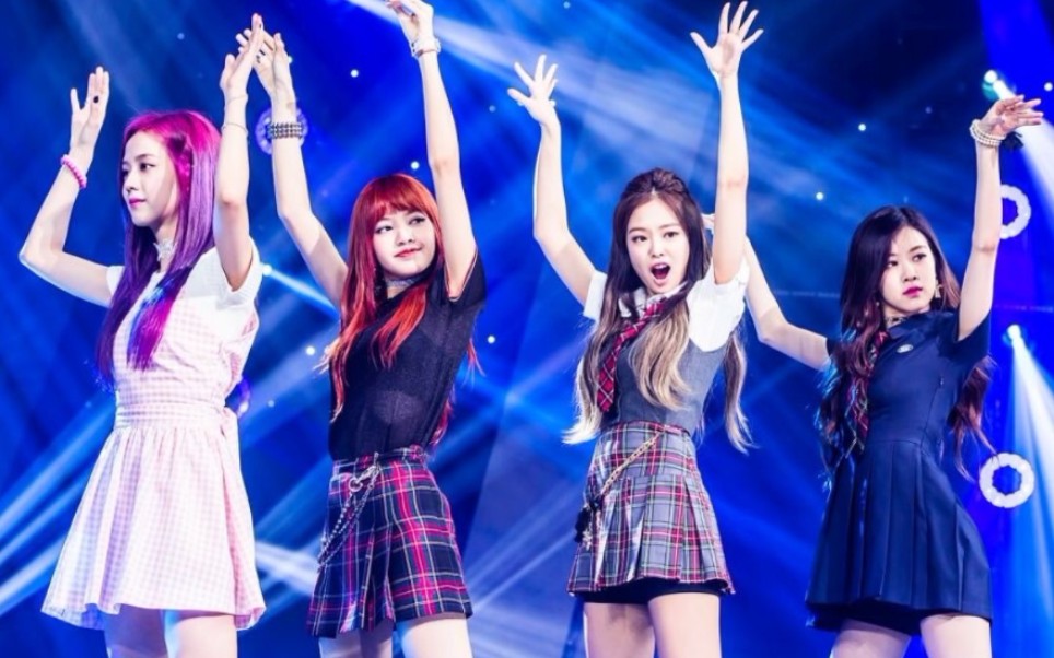 【blackpink】粉墨校庆"撒娇现场"~啊啊啊lisa 的"昂嗯"真的太可爱了