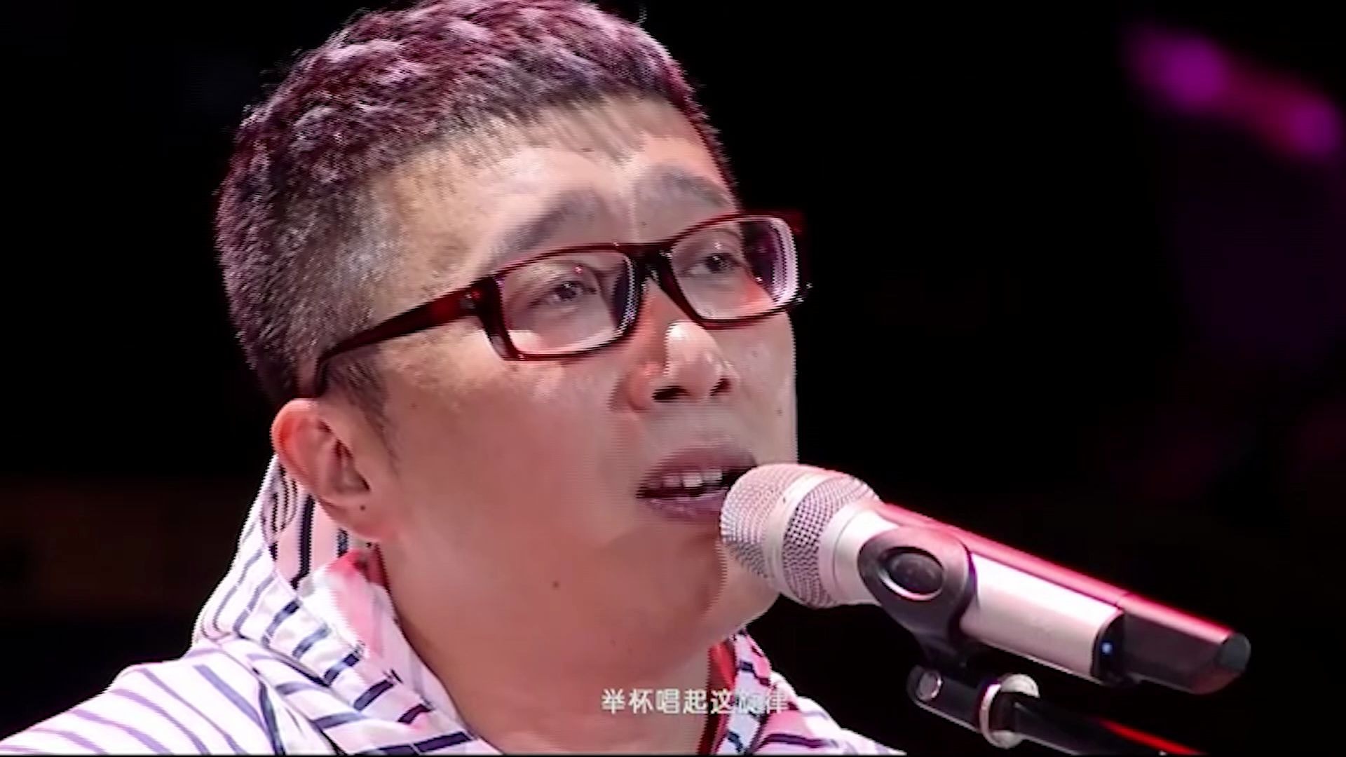 龐龍演唱邢天溯演奏小提琴,一曲《離家五百里》,感人至深!