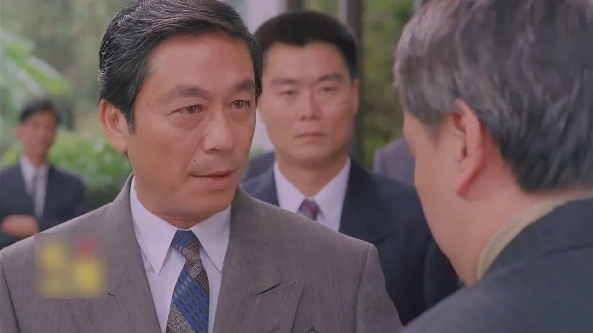 一口气看完《轰天皇家将》时长十五分钟,#影视解说 #经典港片 #热门